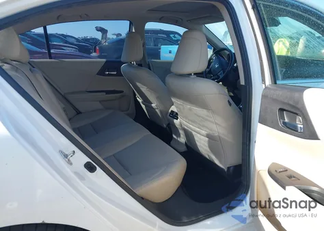 2016 Honda Accord Touring z USA, uszkodzony, nr VIN 1HGCR3F92GA012053